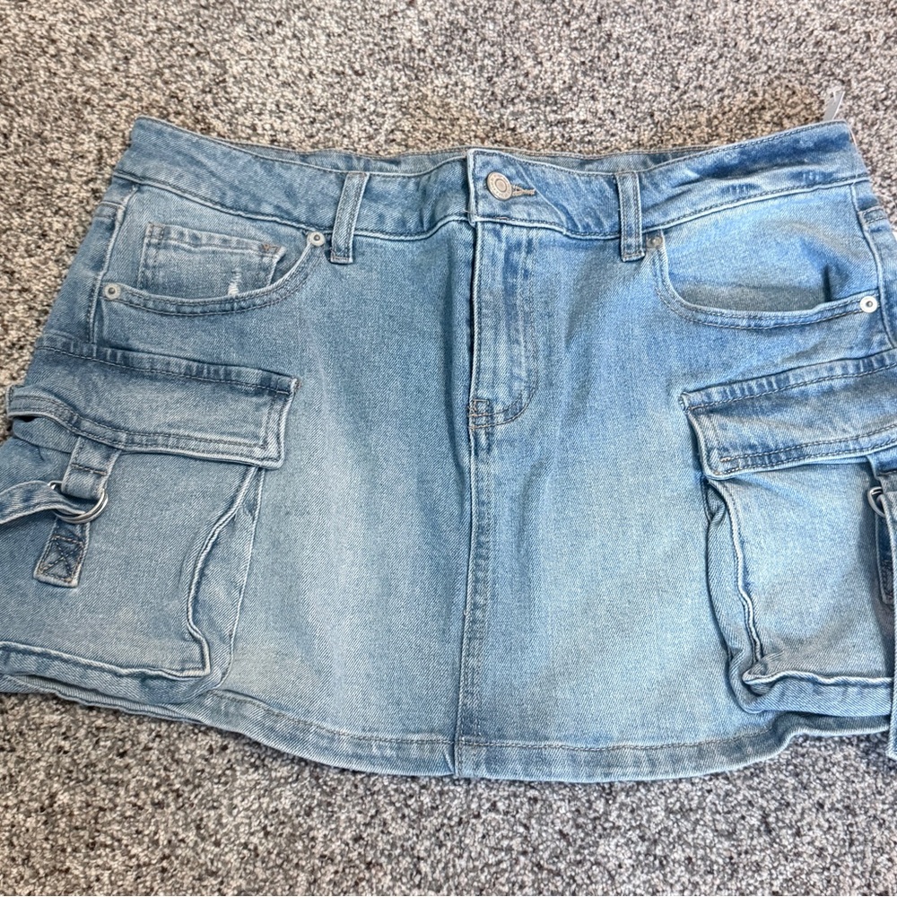 Tilly’s RSQ Womens Mid Rise Cargo Tab Denim Jean Mini Skirt